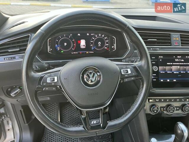 Сірий Фольксваген Тігуан, об'ємом двигуна 1.98 л та пробігом 118 тис. км за 28000 $, фото 23 на Automoto.ua