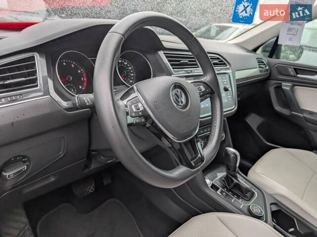 Серый Фольксваген Тигуан, объемом двигателя 1.98 л и пробегом 105 тыс. км за 17950 $, фото 32 на Automoto.ua
