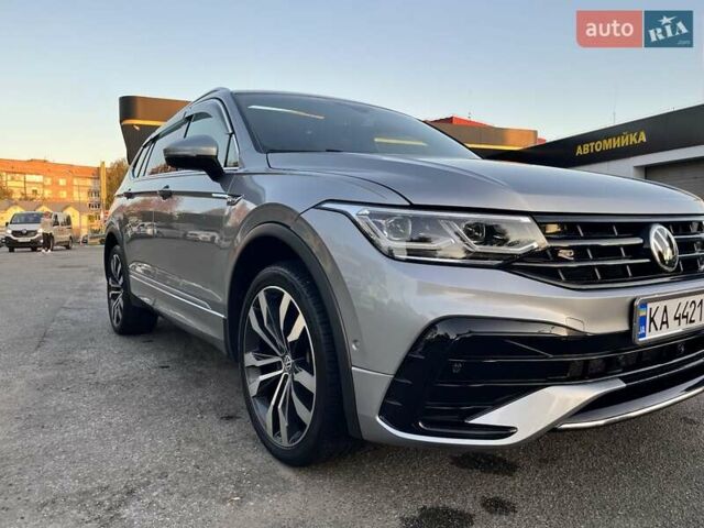Сірий Фольксваген Тігуан, об'ємом двигуна 1.98 л та пробігом 118 тис. км за 28000 $, фото 52 на Automoto.ua
