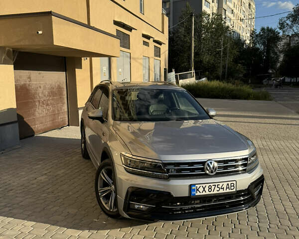 Серый Фольксваген Тигуан, объемом двигателя 1.98 л и пробегом 78 тыс. км за 27800 $, фото 1 на Automoto.ua