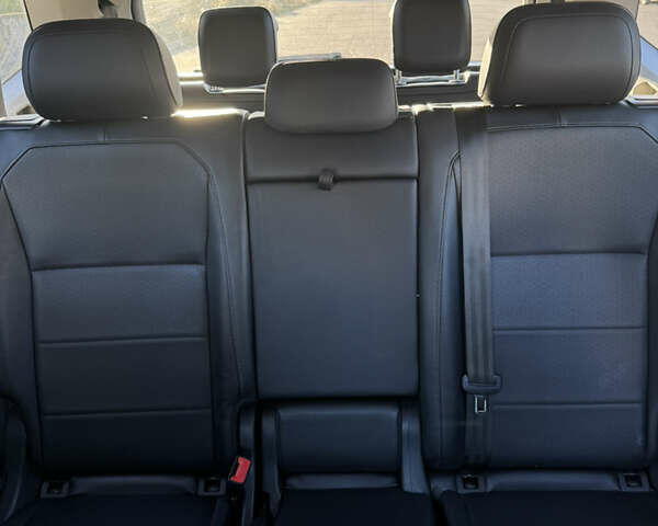 Сірий Фольксваген Тігуан, об'ємом двигуна 1.98 л та пробігом 156 тис. км за 18600 $, фото 6 на Automoto.ua