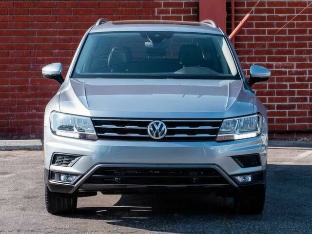 Сірий Фольксваген Тігуан, об'ємом двигуна 2 л та пробігом 46 тис. км за 9000 $, фото 1 на Automoto.ua