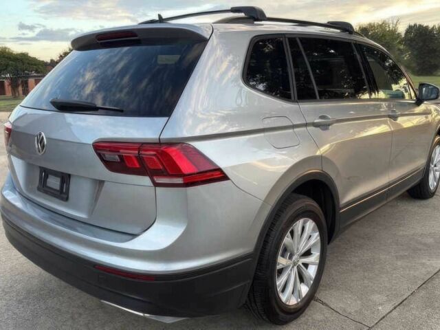 Сірий Фольксваген Тігуан, об'ємом двигуна 2 л та пробігом 34 тис. км за 12000 $, фото 7 на Automoto.ua