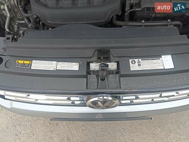 Серый Фольксваген Тигуан, объемом двигателя 1.98 л и пробегом 159 тыс. км за 19900 $, фото 13 на Automoto.ua