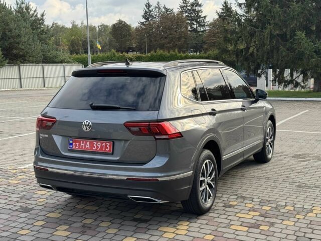 Серый Фольксваген Тигуан, объемом двигателя 2 л и пробегом 107 тыс. км за 19599 $, фото 8 на Automoto.ua