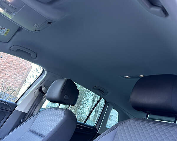 Серый Фольксваген Тигуан, объемом двигателя 1.97 л и пробегом 144 тыс. км за 26000 $, фото 23 на Automoto.ua