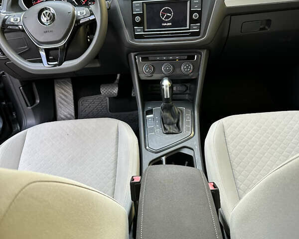 Серый Фольксваген Тигуан, объемом двигателя 2 л и пробегом 109 тыс. км за 16900 $, фото 7 на Automoto.ua