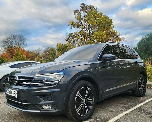 Фольксваген Тігуан 2020 у Києві на Automoto.ua Сірий Фольксваген Тігуан, об'ємом двигуна 1.98 л та пробігом 119 тис. км за 26700 $, фото 7 на Automoto.ua