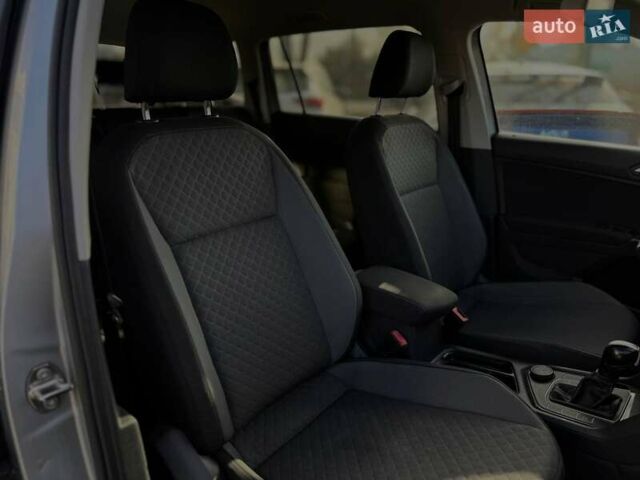 Серый Фольксваген Тигуан, объемом двигателя 1.98 л и пробегом 85 тыс. км за 19500 $, фото 23 на Automoto.ua