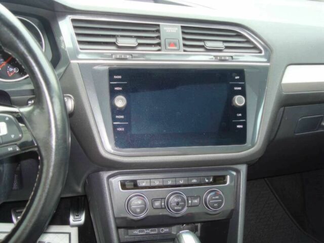 Сірий Фольксваген Тігуан, об'ємом двигуна 2 л та пробігом 30 тис. км за 19200 $, фото 8 на Automoto.ua