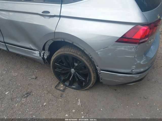 Сірий Фольксваген Тігуан, об'ємом двигуна 2 л та пробігом 32 тис. км за 4500 $, фото 5 на Automoto.ua