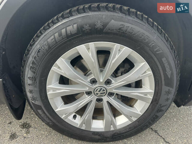 Серый Фольксваген Тигуан, объемом двигателя 1.97 л и пробегом 110 тыс. км за 24999 $, фото 14 на Automoto.ua