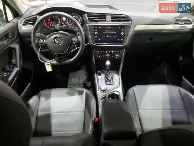 Серый Фольксваген Тигуан, объемом двигателя 1.98 л и пробегом 76 тыс. км за 6500 $, фото 7 на Automoto.ua