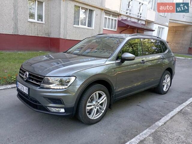 Сірий Фольксваген Тігуан, об'ємом двигуна 1.98 л та пробігом 86 тис. км за 17999 $, фото 12 на Automoto.ua