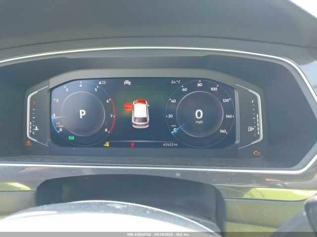 Серый Фольксваген Тигуан, объемом двигателя 2 л и пробегом 42 тыс. км за 5500 $, фото 6 на Automoto.ua