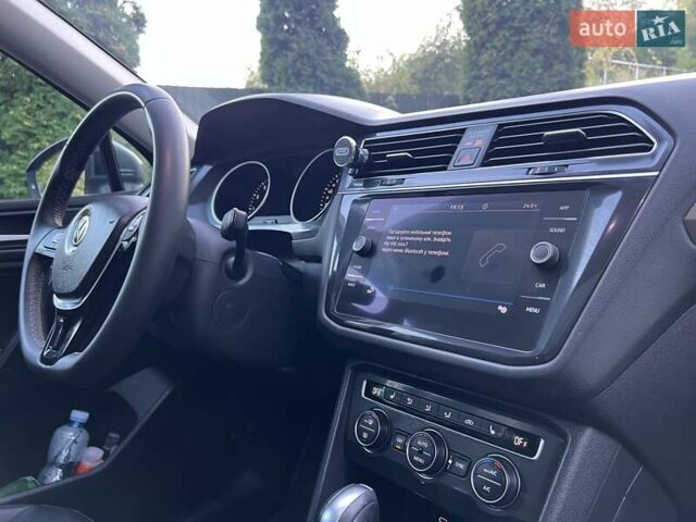 Серый Фольксваген Тигуан, объемом двигателя 1.98 л и пробегом 28 тыс. км за 17800 $, фото 32 на Automoto.ua