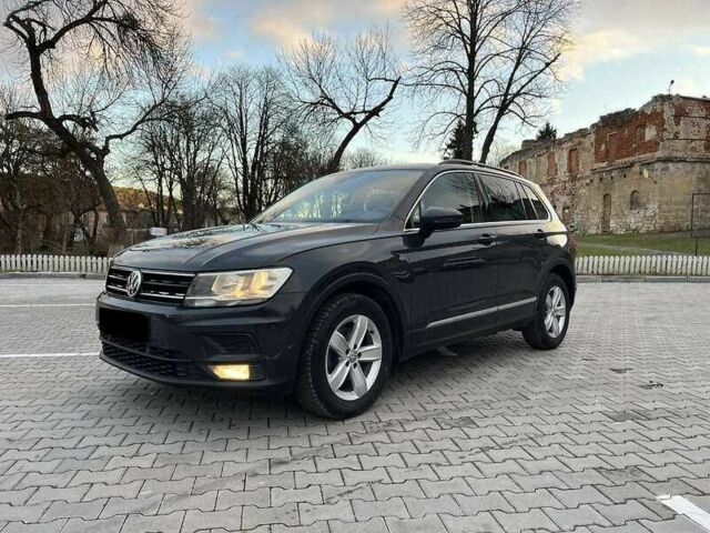 Серый Фольксваген Тигуан, объемом двигателя 2 л и пробегом 212 тыс. км за 15900 $, фото 7 на Automoto.ua