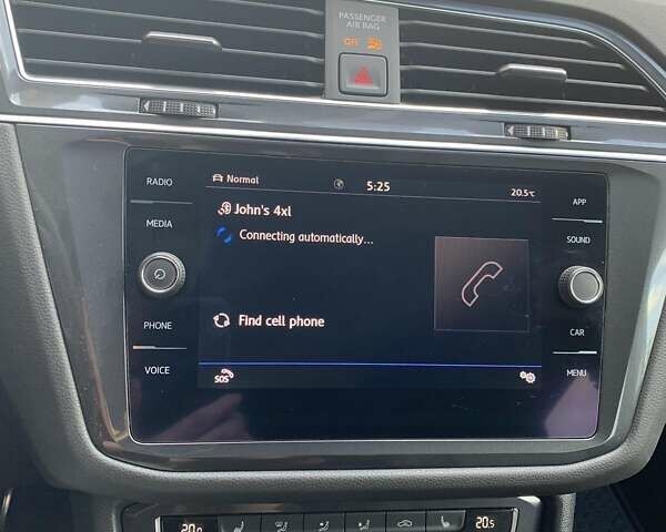 Серый Фольксваген Тигуан, объемом двигателя 2 л и пробегом 12 тыс. км за 29999 $, фото 9 на Automoto.ua
