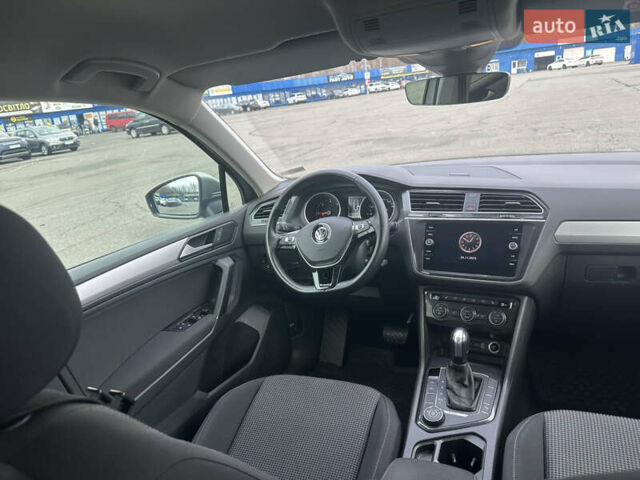 Серый Фольксваген Тигуан, объемом двигателя 1.97 л и пробегом 110 тыс. км за 24999 $, фото 81 на Automoto.ua