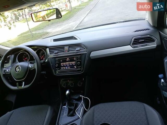 Сірий Фольксваген Тігуан, об'ємом двигуна 1.98 л та пробігом 86 тис. км за 17999 $, фото 19 на Automoto.ua