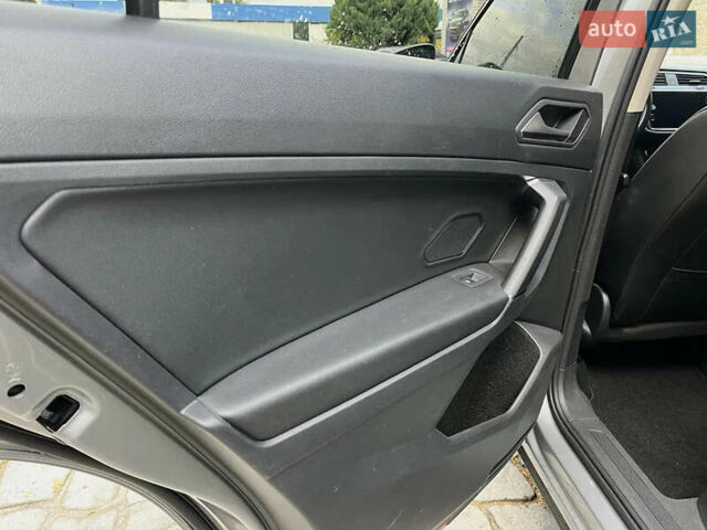 Серый Фольксваген Тигуан, объемом двигателя 1.98 л и пробегом 225 тыс. км за 17800 $, фото 17 на Automoto.ua