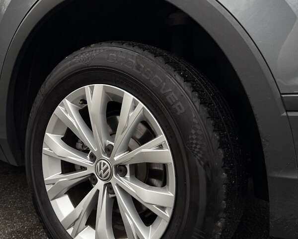 Сірий Фольксваген Тігуан, об'ємом двигуна 1.98 л та пробігом 87 тис. км за 16600 $, фото 14 на Automoto.ua