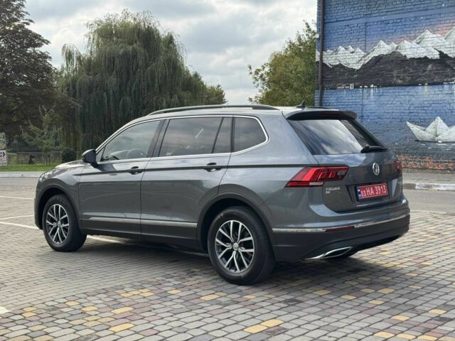 Серый Фольксваген Тигуан, объемом двигателя 2 л и пробегом 107 тыс. км за 19599 $, фото 6 на Automoto.ua