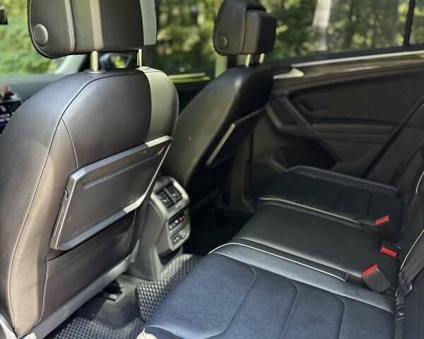 Серый Фольксваген Тигуан, объемом двигателя 1.98 л и пробегом 103 тыс. км за 31000 $, фото 26 на Automoto.ua