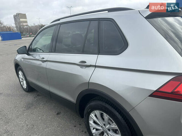 Серый Фольксваген Тигуан, объемом двигателя 1.97 л и пробегом 110 тыс. км за 24999 $, фото 45 на Automoto.ua
