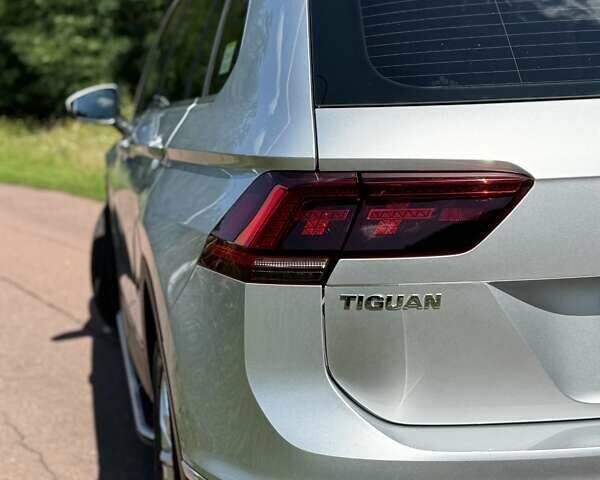 Серый Фольксваген Тигуан, объемом двигателя 1.98 л и пробегом 103 тыс. км за 31000 $, фото 6 на Automoto.ua