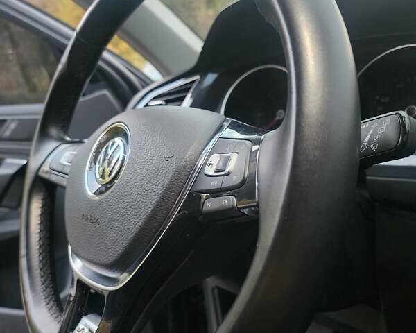 Фольксваген Тігуан 2020 у Києві на Automoto.ua Сірий Фольксваген Тігуан, об'ємом двигуна 1.98 л та пробігом 119 тис. км за 26700 $, фото 29 на Automoto.ua