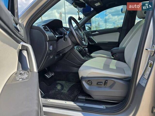 Серый Фольксваген Тигуан, объемом двигателя 1.98 л и пробегом 95 тыс. км за 21200 $, фото 9 на Automoto.ua