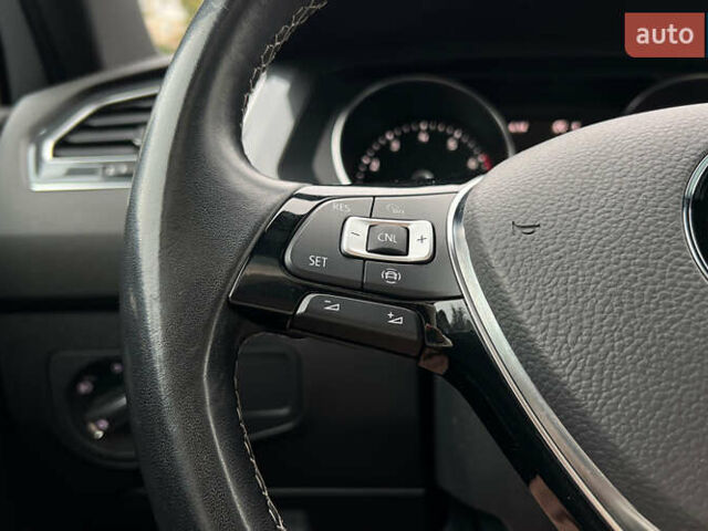 Серый Фольксваген Тигуан, объемом двигателя 1.98 л и пробегом 101 тыс. км за 23900 $, фото 11 на Automoto.ua