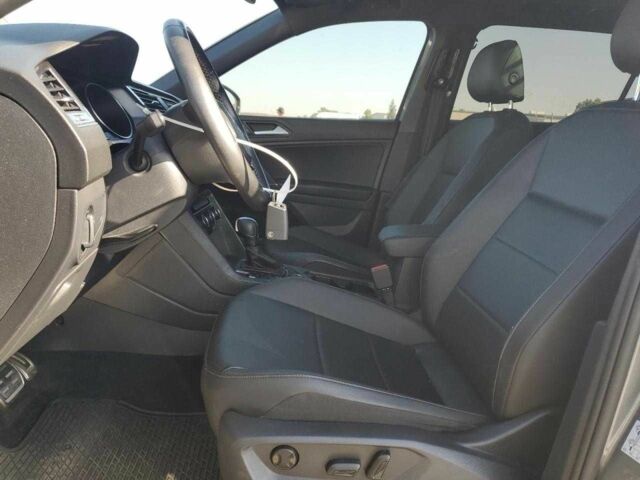 Сірий Фольксваген Тігуан, об'ємом двигуна 2 л та пробігом 58 тис. км за 12800 $, фото 6 на Automoto.ua