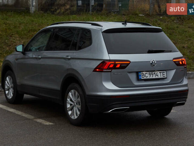 Серый Фольксваген Тигуан, объемом двигателя 1.98 л и пробегом 35 тыс. км за 17200 $, фото 3 на Automoto.ua