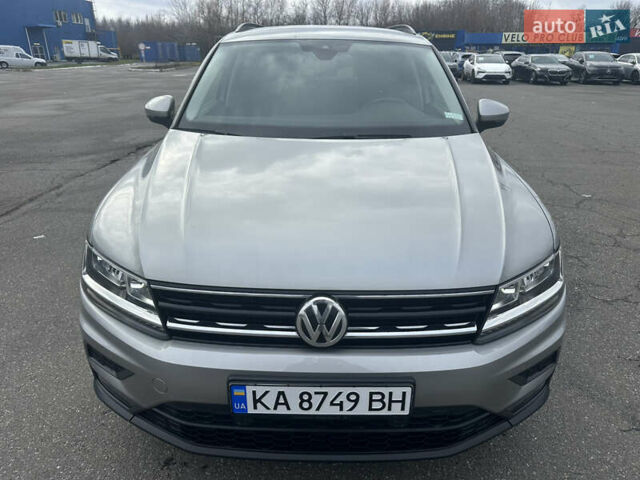 Серый Фольксваген Тигуан, объемом двигателя 1.97 л и пробегом 110 тыс. км за 24999 $, фото 2 на Automoto.ua