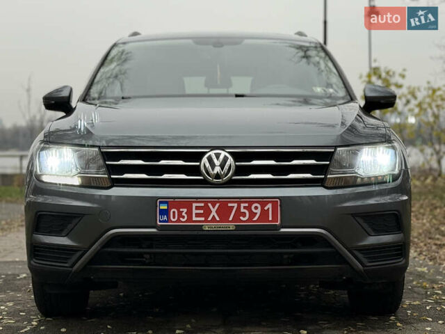 Сірий Фольксваген Тігуан, об'ємом двигуна 2 л та пробігом 212 тис. км за 16900 $, фото 7 на Automoto.ua