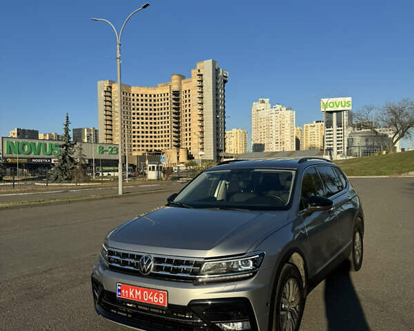 Сірий Фольксваген Тігуан, об'ємом двигуна 1.98 л та пробігом 156 тис. км за 18600 $, фото 4 на Automoto.ua