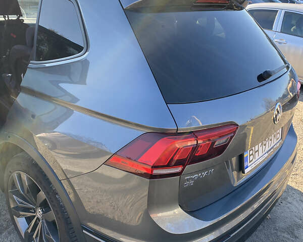 Сірий Фольксваген Тігуан, об'ємом двигуна 1.98 л та пробігом 81 тис. км за 25000 $, фото 14 на Automoto.ua