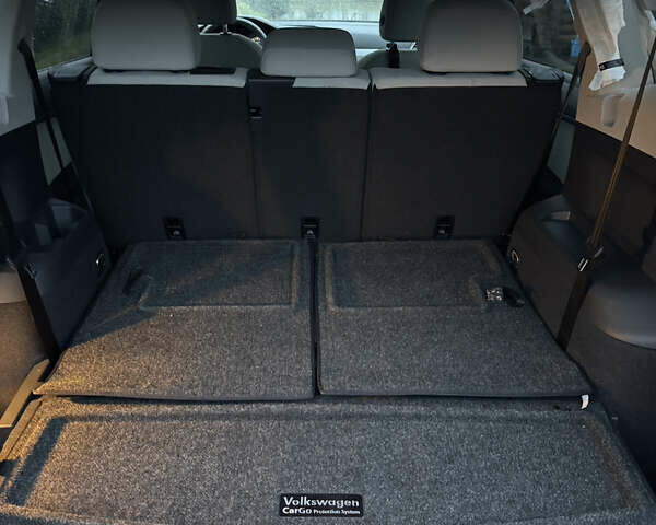 Серый Фольксваген Тигуан, объемом двигателя 0 л и пробегом 23 тыс. км за 11500 $, фото 9 на Automoto.ua