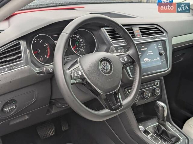 Серый Фольксваген Тигуан, объемом двигателя 1.98 л и пробегом 105 тыс. км за 17950 $, фото 29 на Automoto.ua