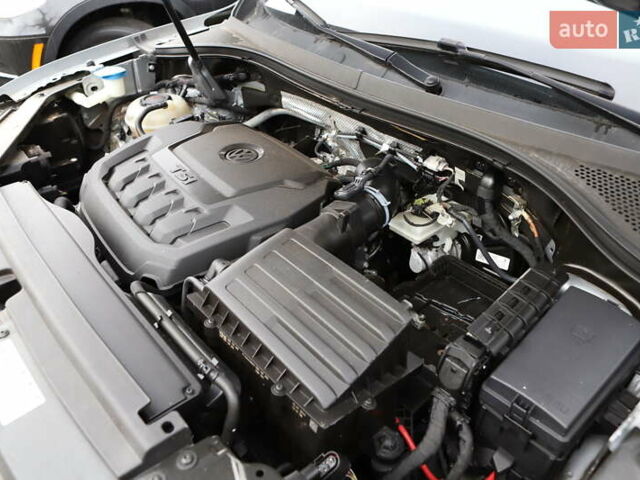 Сірий Фольксваген Тігуан, об'ємом двигуна 1.98 л та пробігом 110 тис. км за 11899 $, фото 38 на Automoto.ua