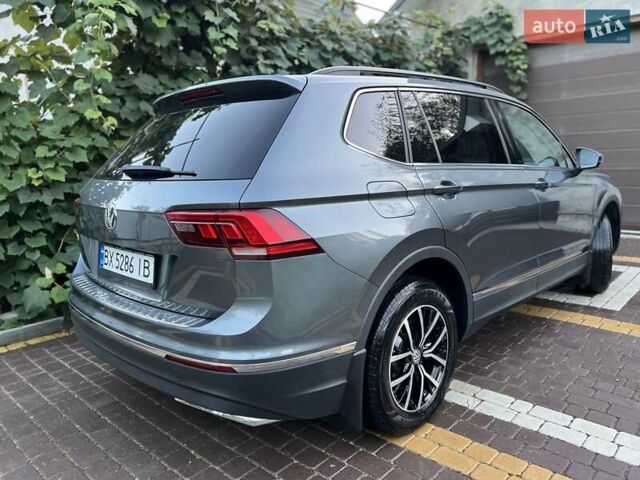 Серый Фольксваген Тигуан, объемом двигателя 1.98 л и пробегом 28 тыс. км за 17800 $, фото 59 на Automoto.ua