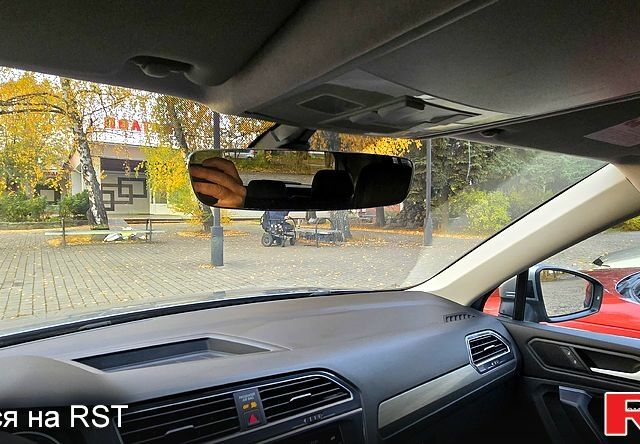 Сірий Фольксваген Тігуан, об'ємом двигуна 2 л та пробігом 122 тис. км за 25000 $, фото 13 на Automoto.ua