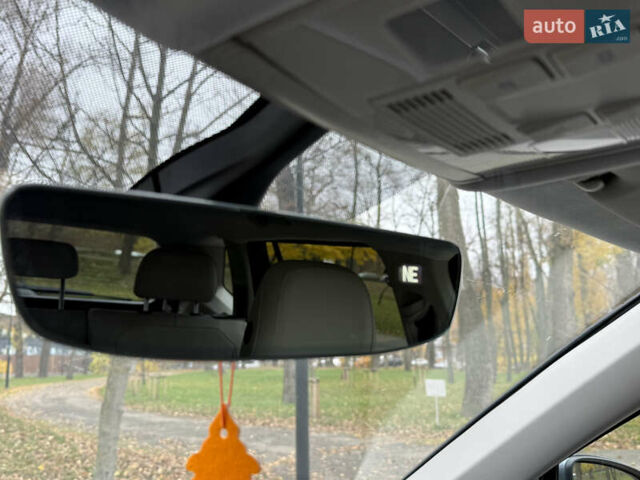 Сірий Фольксваген Тігуан, об'ємом двигуна 2 л та пробігом 212 тис. км за 16900 $, фото 42 на Automoto.ua