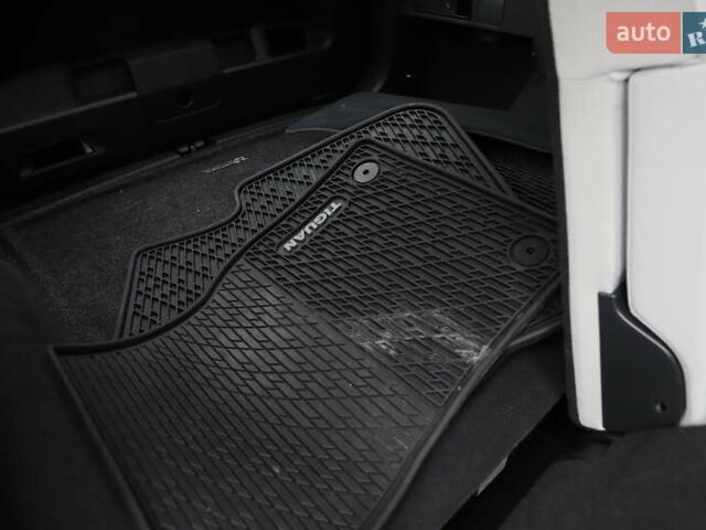 Сірий Фольксваген Тігуан, об'ємом двигуна 1.98 л та пробігом 110 тис. км за 11899 $, фото 28 на Automoto.ua