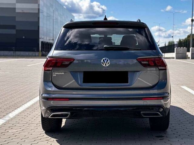 Сірий Фольксваген Тігуан, об'ємом двигуна 0 л та пробігом 54 тис. км за 10900 $, фото 6 на Automoto.ua