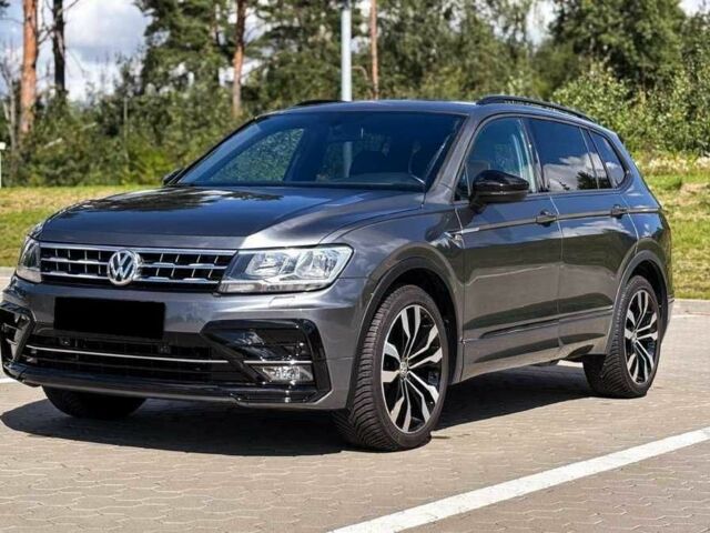 Сірий Фольксваген Тігуан, об'ємом двигуна 0 л та пробігом 54 тис. км за 10900 $, фото 2 на Automoto.ua