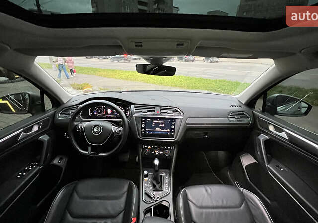 Серый Фольксваген Тигуан, объемом двигателя 2 л и пробегом 75 тыс. км за 29999 $, фото 43 на Automoto.ua