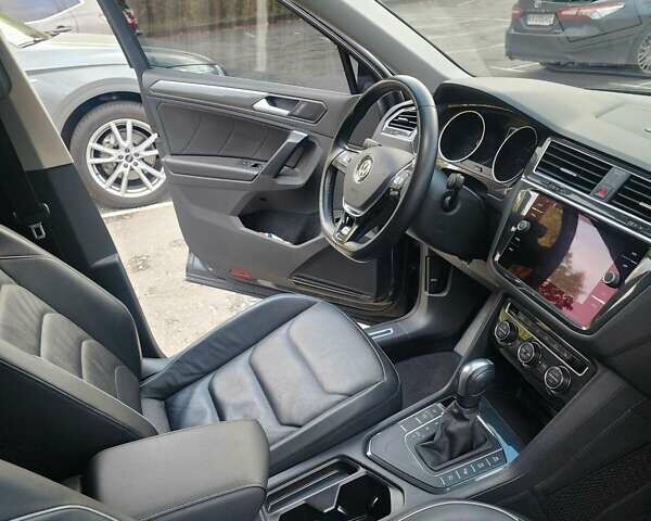 Фольксваген Тігуан 2020 у Києві на Automoto.ua Сірий Фольксваген Тігуан, об'ємом двигуна 1.98 л та пробігом 119 тис. км за 26700 $, фото 19 на Automoto.ua